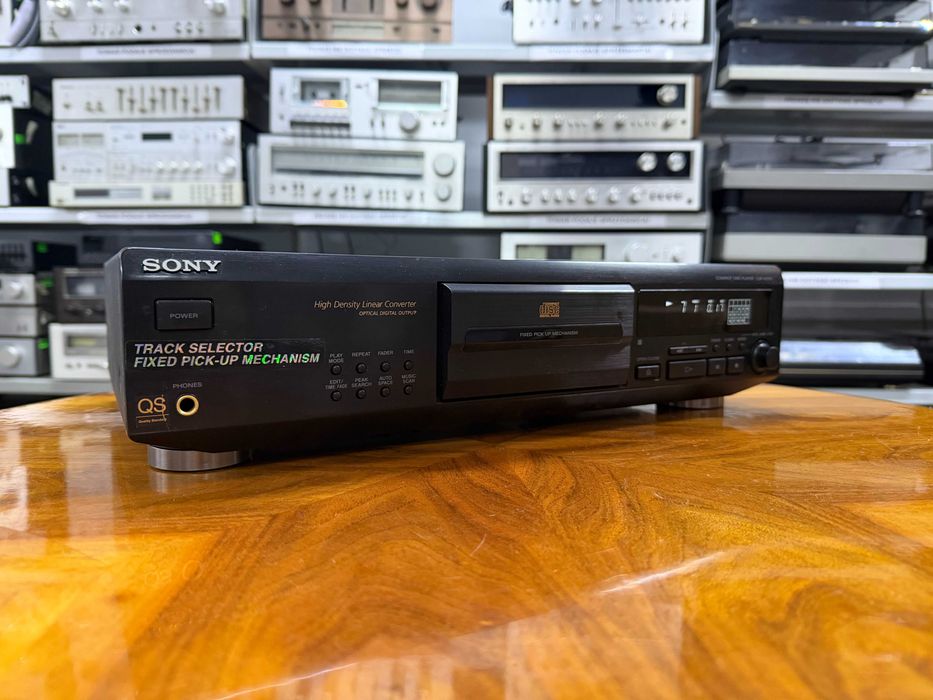 Odtwarzacz płyt CD Sony CDP-XE700 Audio Room