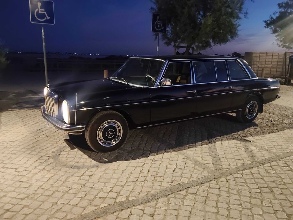 Mercedes limusine