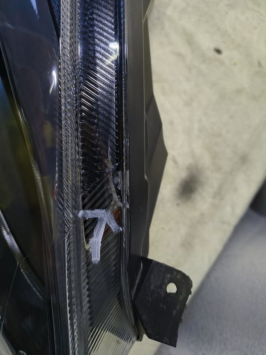 Lampa prawa LED Ford Fiesta Mk 8 VIII Europa reflektor przedni prawy
