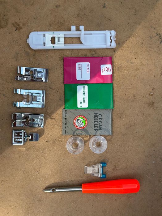 Zestaw akcesoriów krawieckich do Brother FS100WT