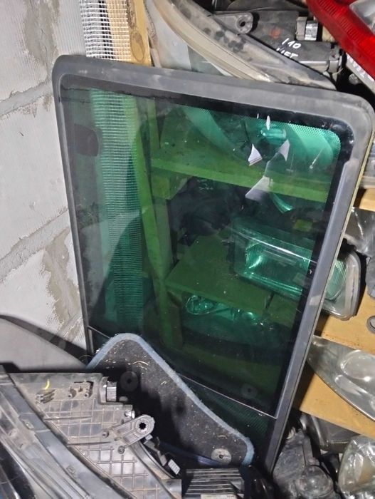 VW T4 Caravelle Multivan Szyba Boczna Przesuwna