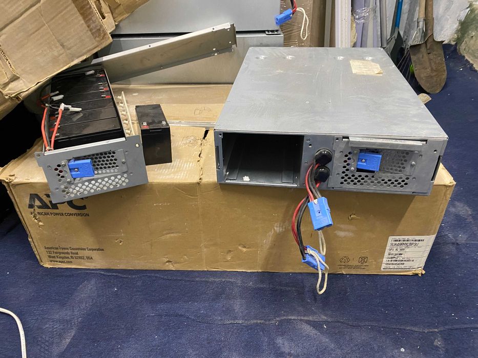 Блок батарей для УПС або ДБЖ APC SUA48RMXLBP3U  48 v