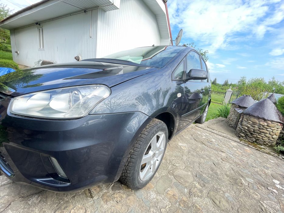 Автомобіль Ford C-Max