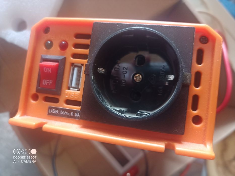 Продам iнвектор 12-220v