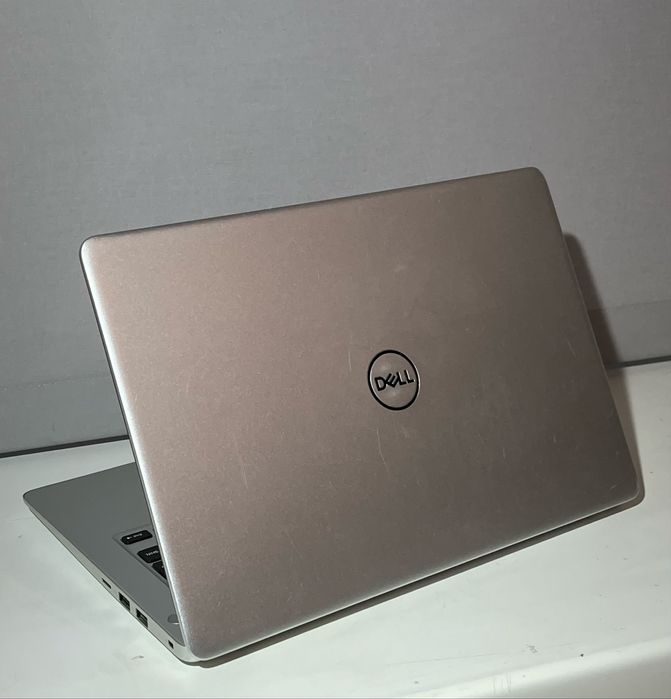 Dell Inspiron 5370 13.3” i5-8250u/8GB/240SSD/FHD IPS/НОВА БАТАРЕЯ