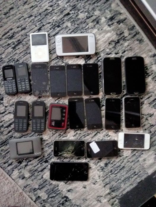 Мобільні телефони бу .