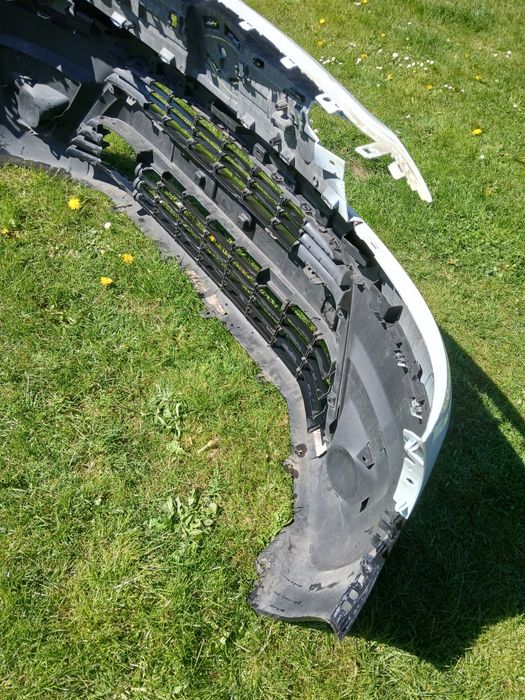 Zderzak przedni przod TOYOTA Proace
