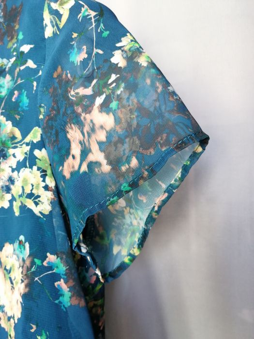 Blusa flores de manga curta - Mango (tamanho XS) - PORTES GRÁTIS