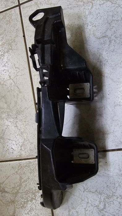 Кріплення бампера задня ліва Mercedes w205