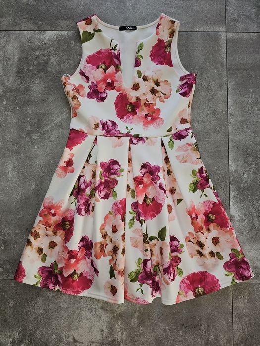 Piekna sukienka w kwiaty rozmiar 42 quiz