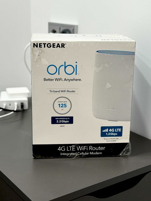 Роутер-модем Netgear Orbi LBR20 4G LTE швидкість до 1.2 Гбіт/с.