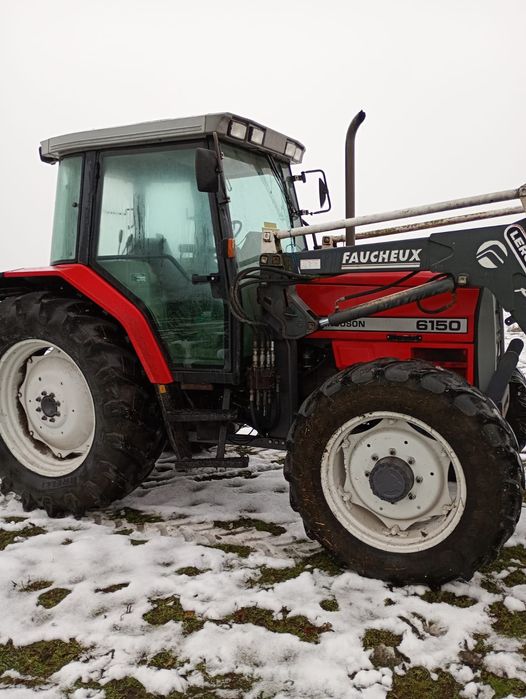 Ciągnik Massey Ferguson 6150