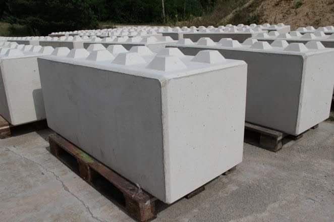 Blok betonowy, system blok , boks, silos, ściana
