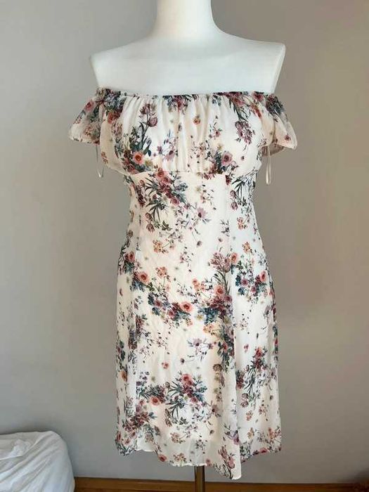 Sukienka biała jasna w kwiaty z podszewką Orsay