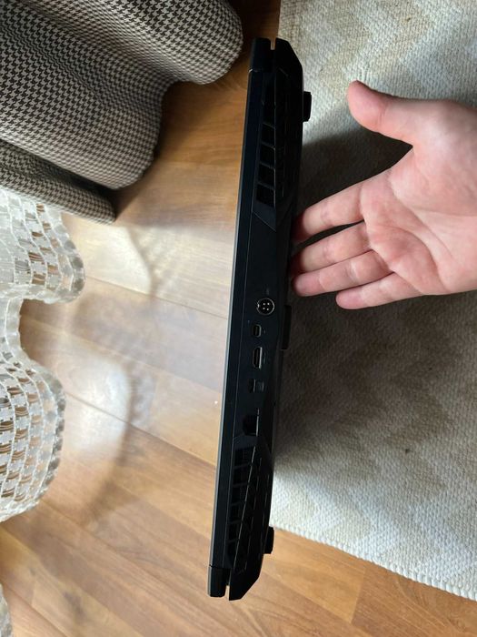 MSI GT63 Titan 8RG GTX 1080/i7 8750H/32GB RAM/4K/512+1tb ssd