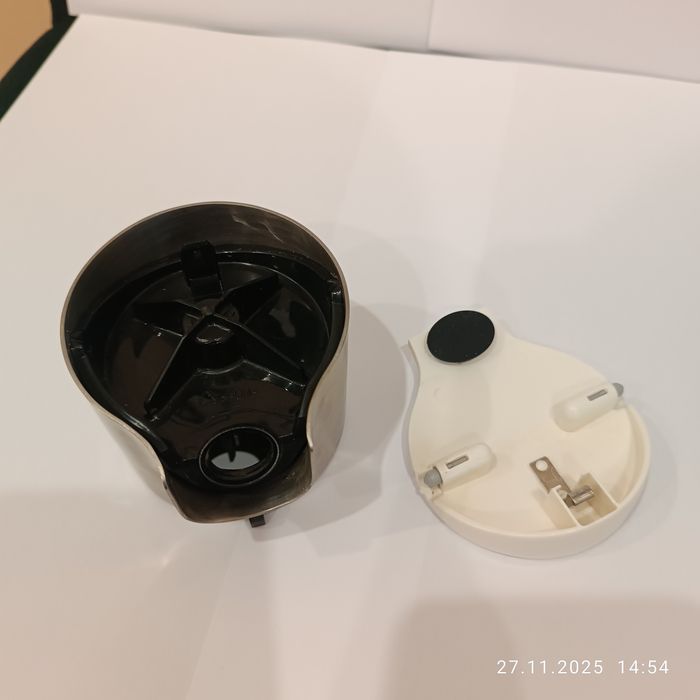 Носик для зливу соку соковитискача Philips HR1945