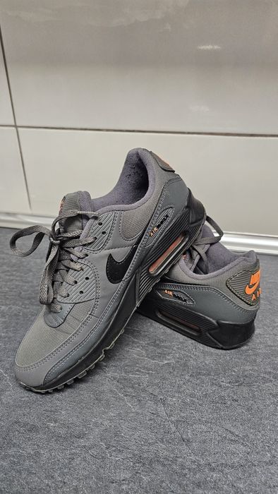 Air max 90 tamanho 42,5 (originais)
