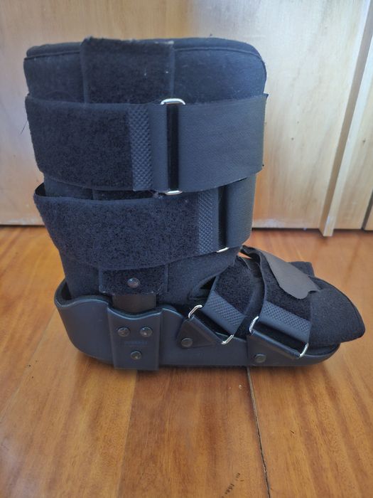 Bota Walker preta