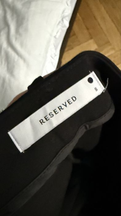 Бермуди із костюмноі тканини із преміальної лінійки Reserved