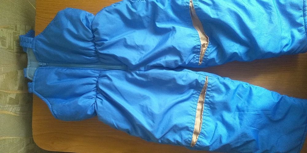 Продам комбинезон зимний на овчине на рост 92-98