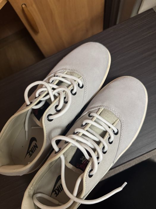 Кросівки жіночі 39р Nike