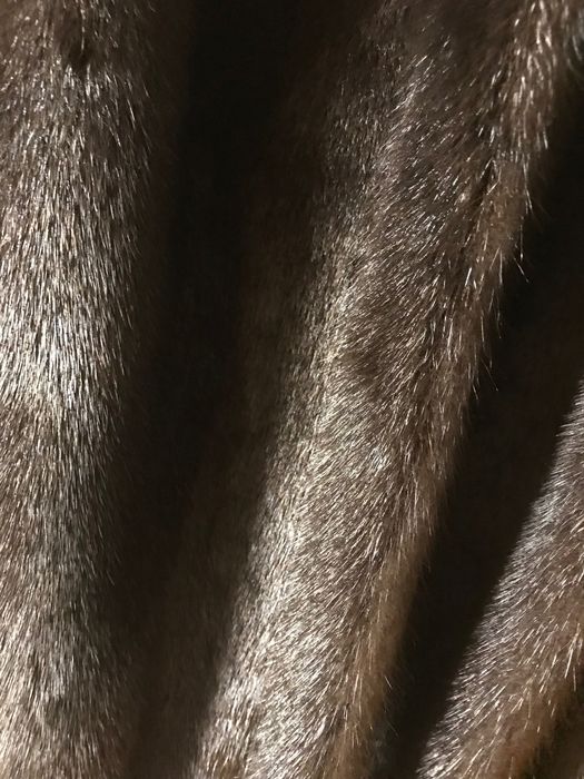 Шуба норкова з капюшоном