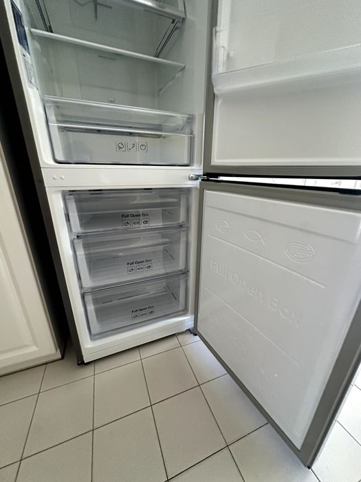 Frigorífico Combinado Samsung RB34C600ESA A (No Frost) – Excelente Estado