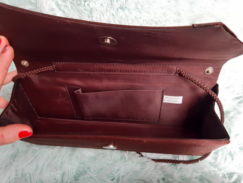 Elegancka brązowa torebka, kopertówka na sznurku