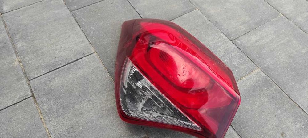 lampa tylna lewa  I20 II HB