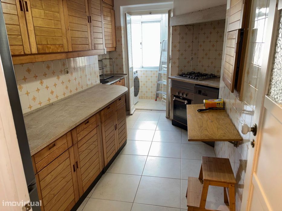 Apartamento T2  com elevador, Parque Eduardo VII