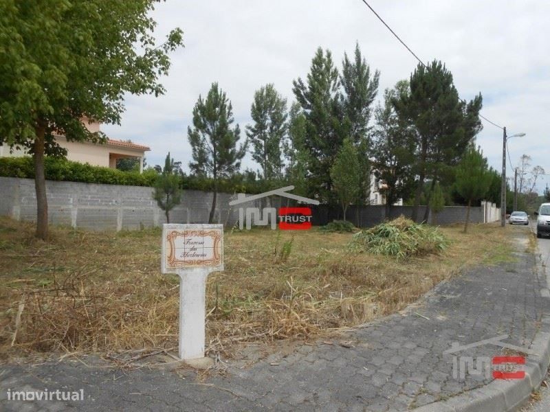 Terreno urbano — Seiça, Santarém