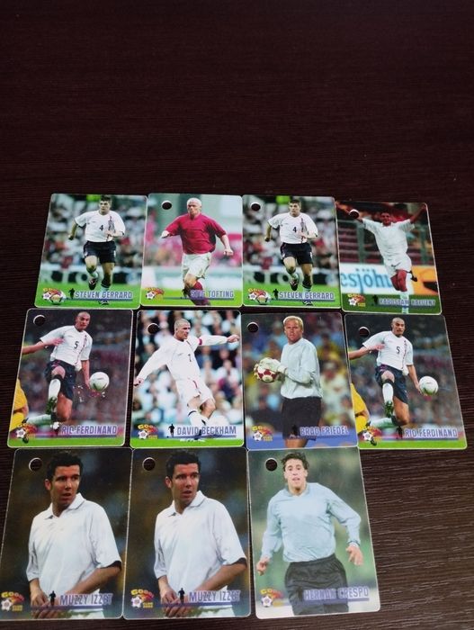 Kolekcja gadżety z chipsów Goool Club 2002 duże karty z piłkarzami