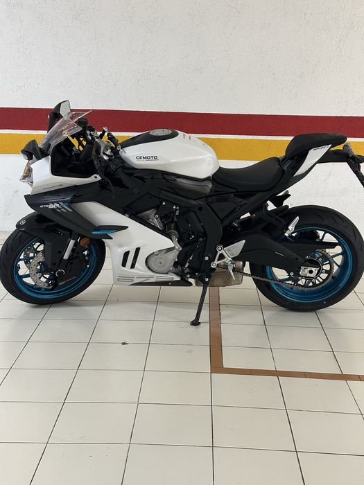 CF Moto 675 sr-r