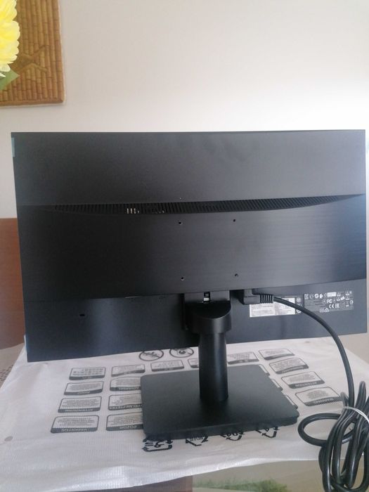 Monitor Hp 22y novo