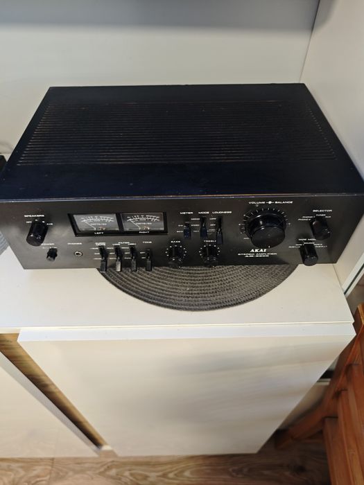Wzmacniacz Akai am 2600