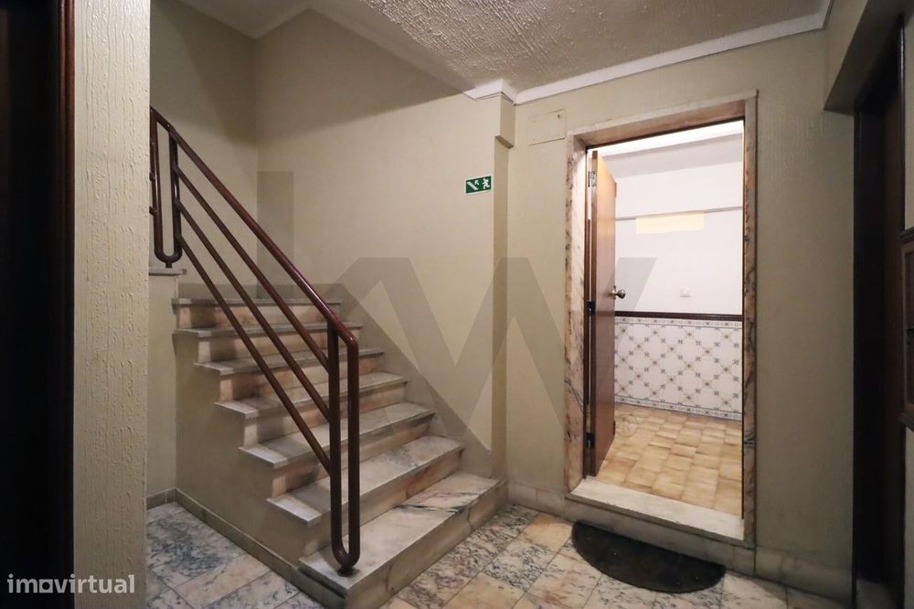 Apartamento T2 Totalmente Remodelado na Quinta do Rosário/Costa da Gui