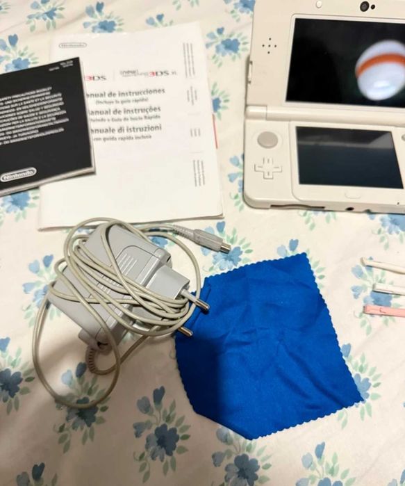 Nintendo New 3DS Branca + Caixa