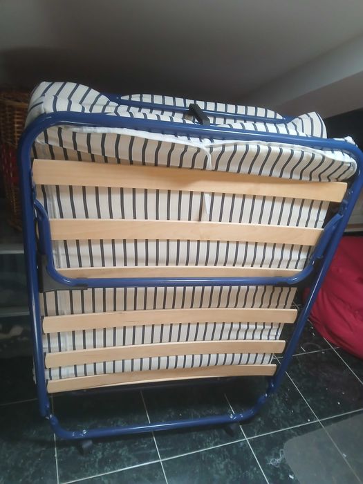 Divã do IKEA praticamente novo