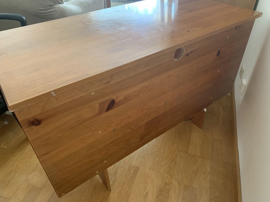 Secretária em madeira maciça