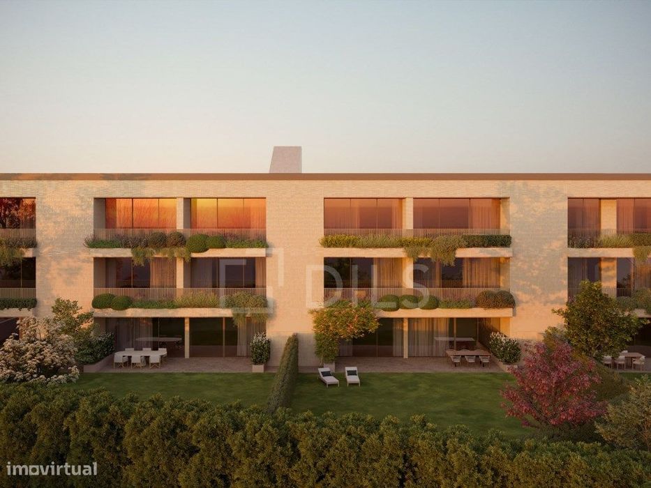 Apartamento T2 com jardim na Foz do Douro