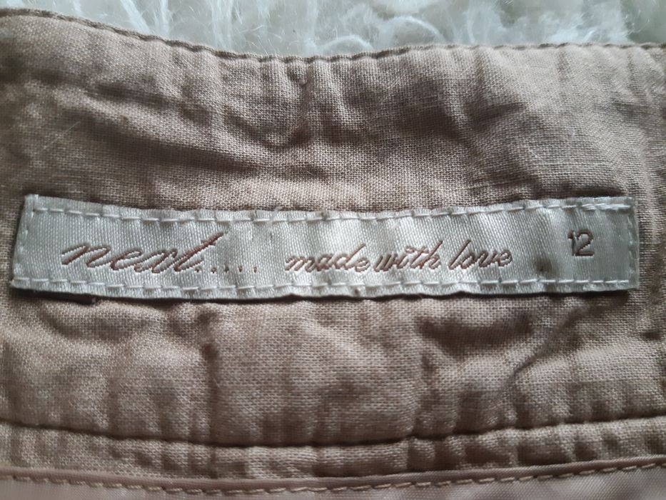 Ciepła,rozkloszowana spódnica firmy Next