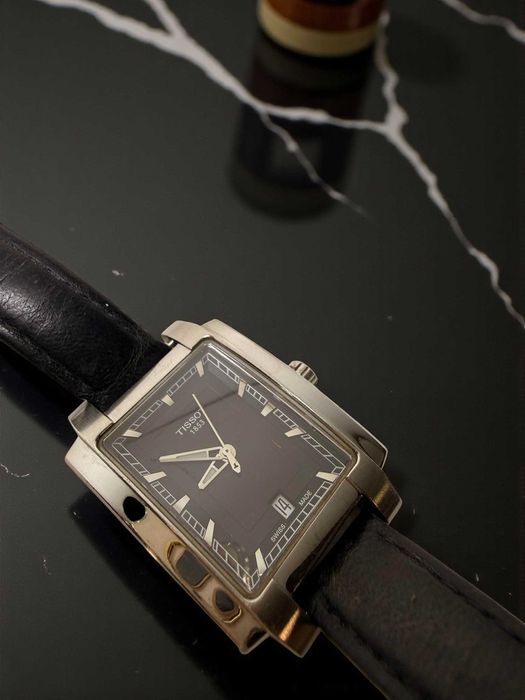 Tissot TXL Lady T061.310.16.051.00 – elegancki zegarek