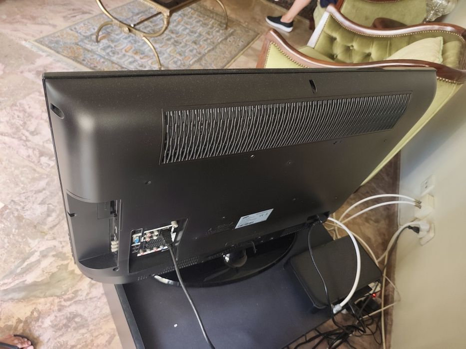 Urgente - TV Samsung LCD 32" HDMI + movel - urgente