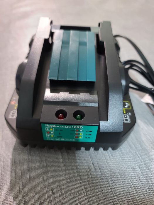 Carregador bateria Makita