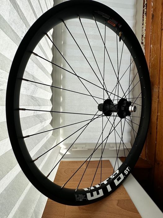 MTB Колесо Rear 27.5'’ - Втулка SRAM MTH746s / Обод WTB ST i40