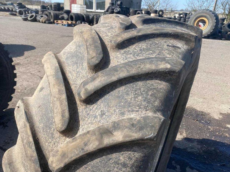 Opona używana 540/65r28 Firesone Maxi Traction 80 Radial 65% Bieżnika