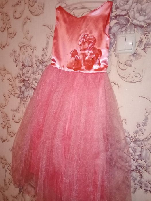 Продам нарядное платье