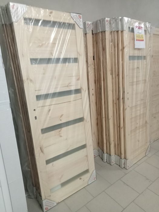 Drzwi wewnętrzne sosnowe