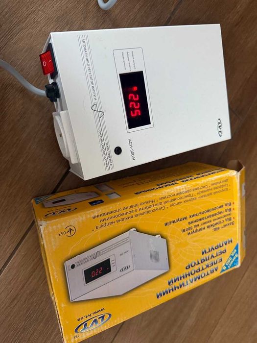 Стабілізатор напруги LVT ACH-300H навісний 300Вт