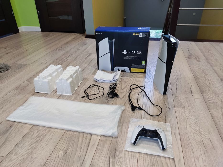 Sony PS5 Slim 1TB GWARANCJA Komplet Gry Fortnite Gran Turismo Resident